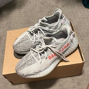 Yeezy boost 350 V2 size 7 “BLUE TINT”